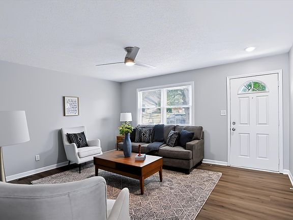 5th image of 1639 Comer Ave