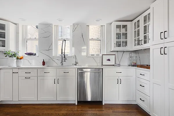 Sold by Compass | media 9