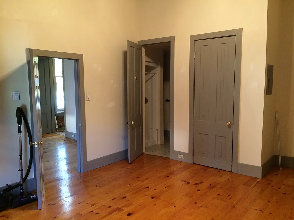 Building Photo - 332 Mulberry St #3