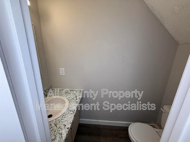 1307 Cactus Ave #5B — Photo 4