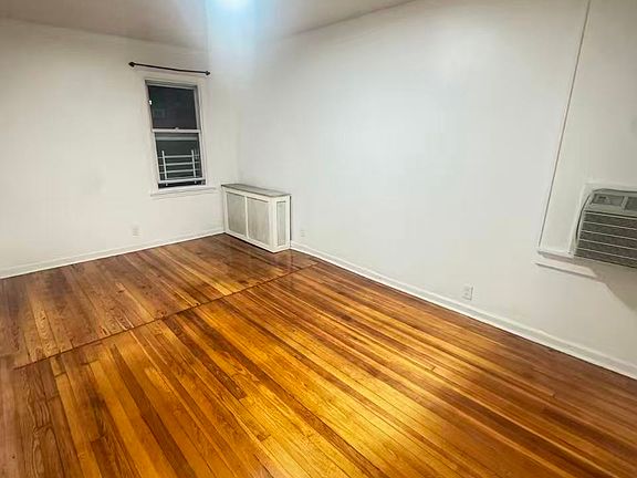 5th image of 1618 Mahan Ave Floor 1