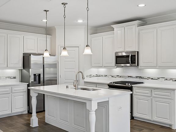 4th image of 15920 Gladewater Ter