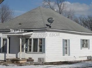 626 N Division St, Du Quoin, IL 62832