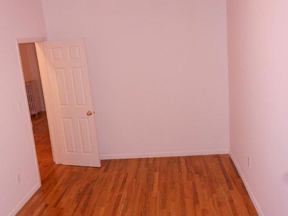 4th image of 615 E 168th St APT A