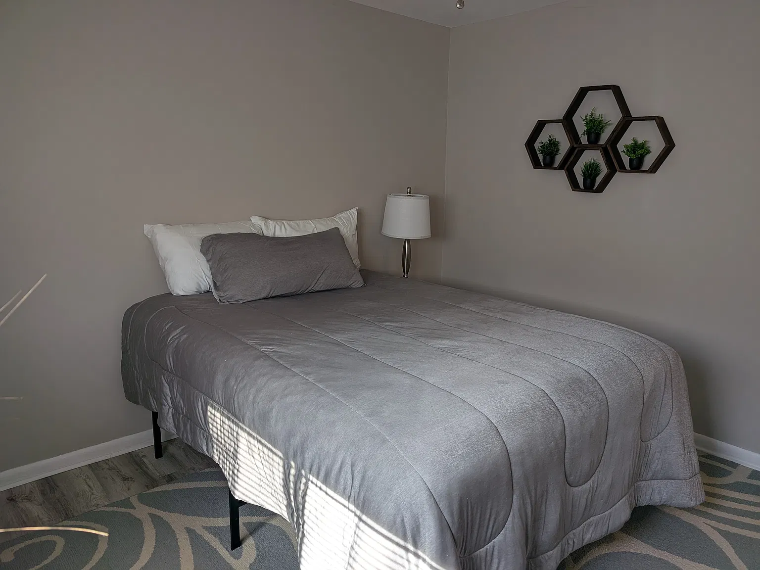 2 bed, 850 sqft, $1,700 — Photo 4