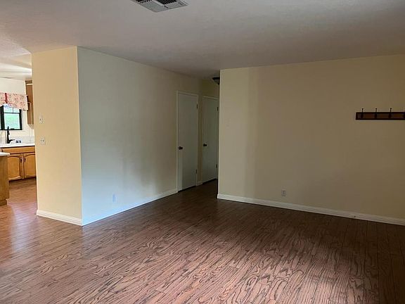 3rd image of 5600 Lupin Ln