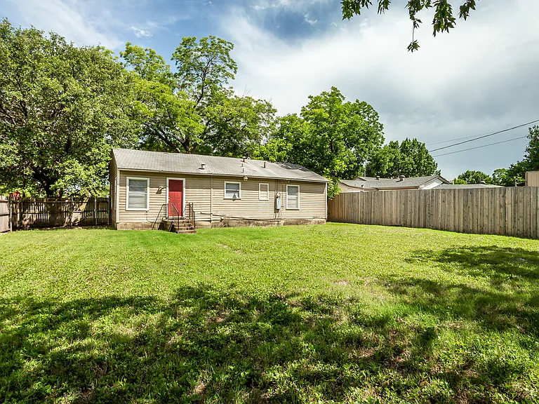 10943 Desdemona Dr — Photo 25