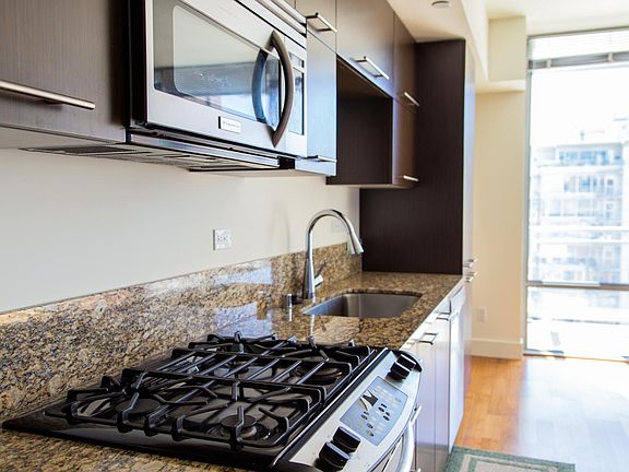 5th image of 2911 2nd Ave Unit 915