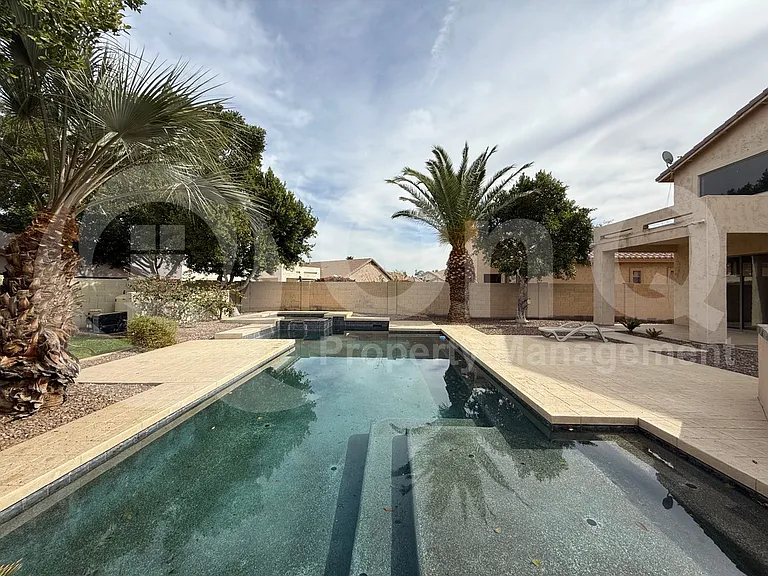 2450 E Darrel Rd — Photo 29