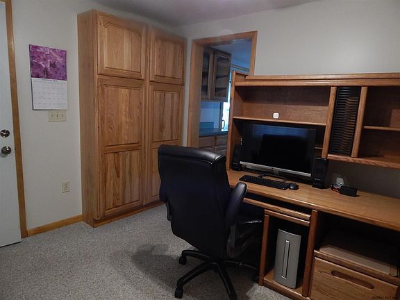 5th image of 11 Skylark Ln