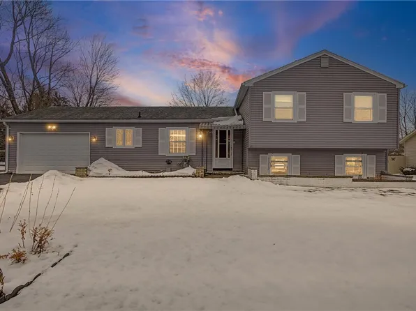 248 Gate House Trl, Henrietta, NY 14467