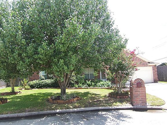 2nd image of 919 Juniper Ct