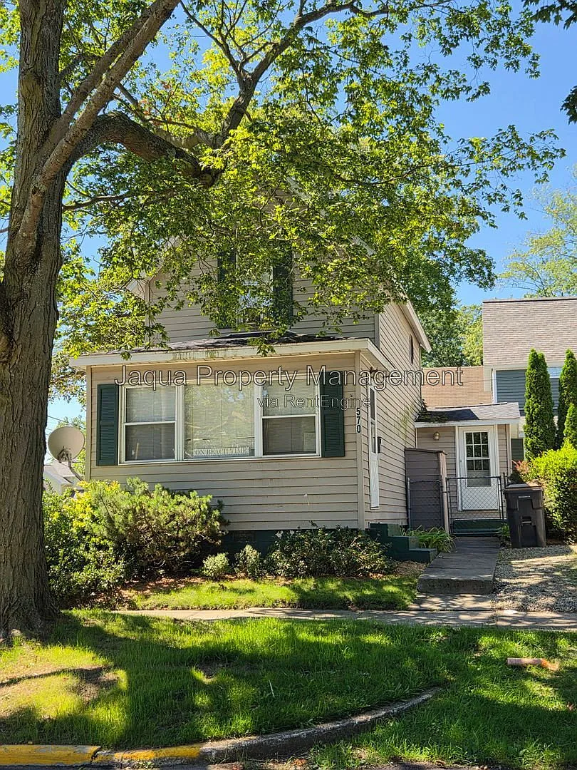1 bed, 1.0 bath, 1100 sqft, $2,200 — Photo 1