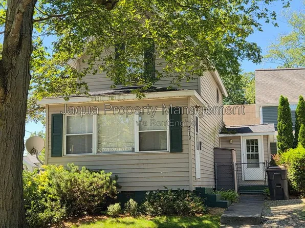 570 Maple St, South Haven, MI 49090