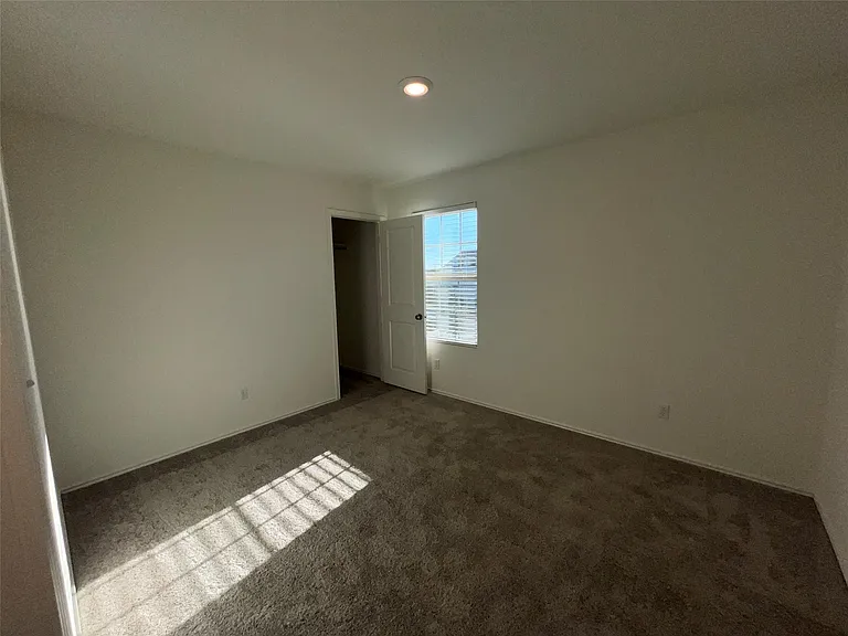 112 High Hill Cv — Photo 15