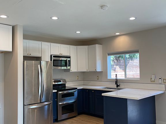 3rd image of 863 N 11th Ave #B