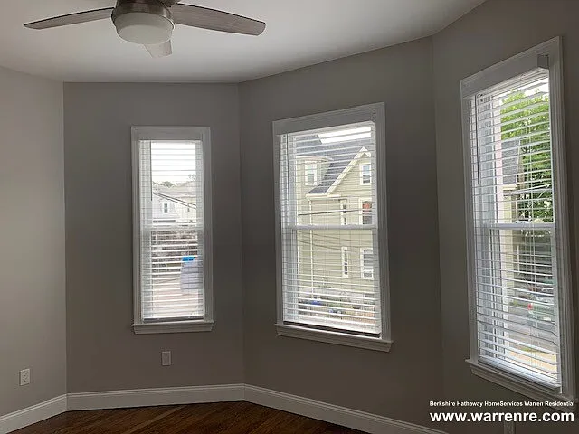 5 1/2 Edward St — Photo 7