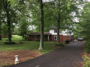 801 Ellington Dr, Lafayette, TN 37083