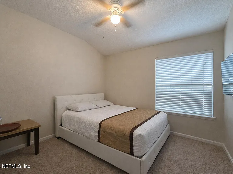 4182 Victoria Lakes Dr W — Photo 17