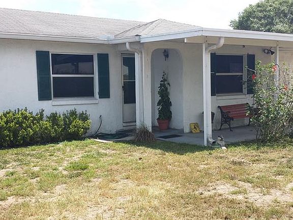 3rd image of 1025 Cove Ln