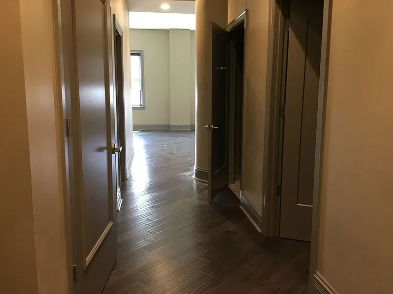 212 Brady St — Photo 59