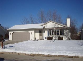 1317 Blackwood Ct, Sheboygan, WI 53081