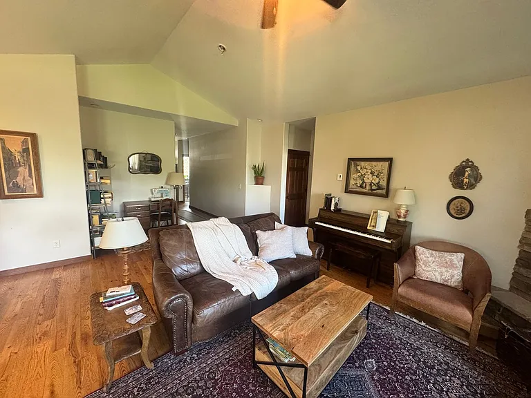 4791 Triumph St — Photo 3