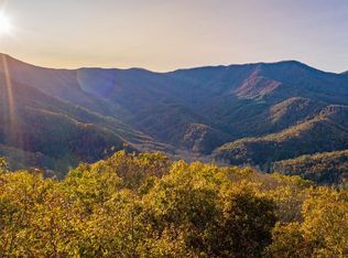 27 Ray Creek Rd, Franklin, NC 28734