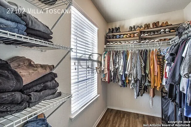27102 Villa Toscana — Photo 16