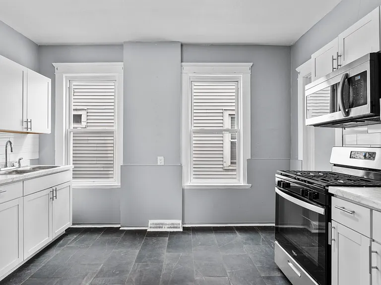 78 Shelton Ave #2 — Photo 4