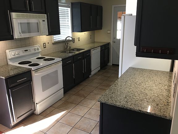 Under cabinet lighting