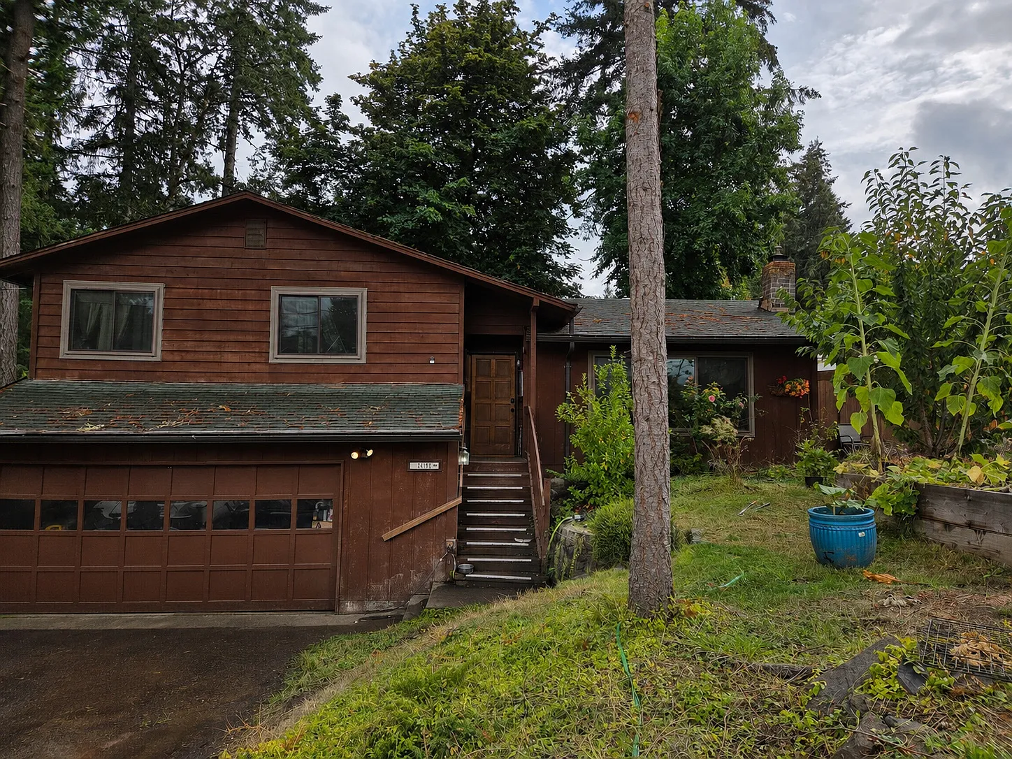 Sertic Rd, Veneta — Photo 1