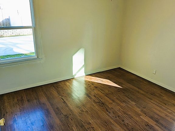 4th image of 1604 Donna Ln