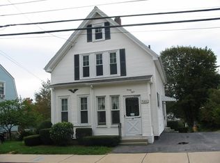 28 Dutcher St, Hopedale, MA 01747