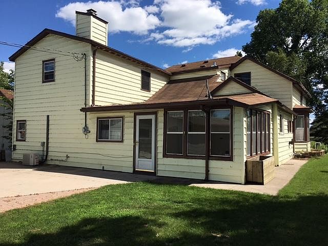 2nd image of 506 Woodland Ave