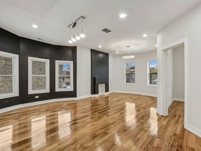 3928 W Fillmore St, Chicago, IL, 60624