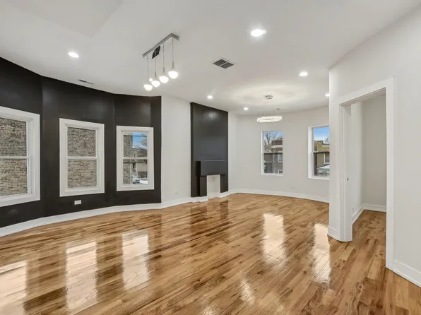 3928 W Fillmore St, Chicago, IL 60624