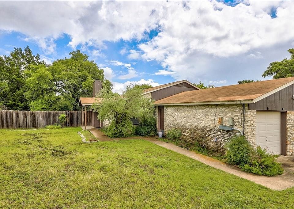 1st image of 9907 Hundred Oaks Cir
