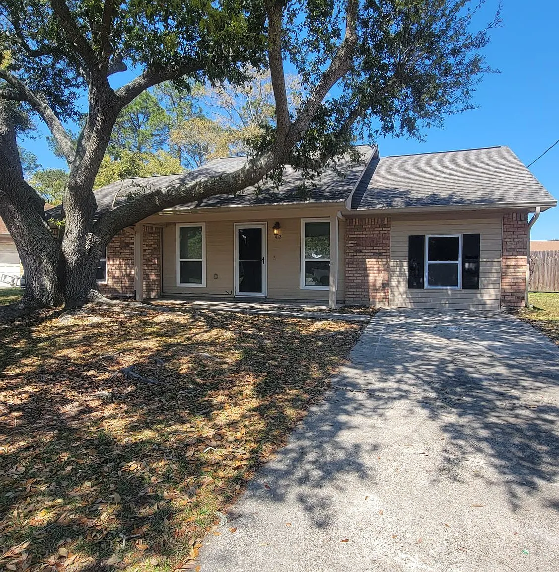 5 bed, 1700 sqft, $1,590 — Photo 1