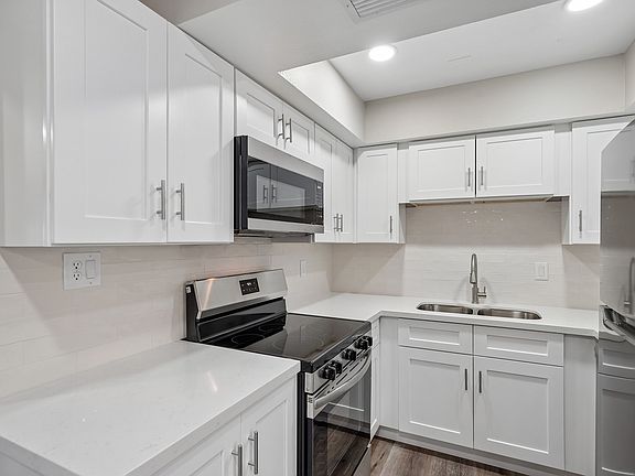 2nd image of 6721 E McDowell Rd Unit 302D