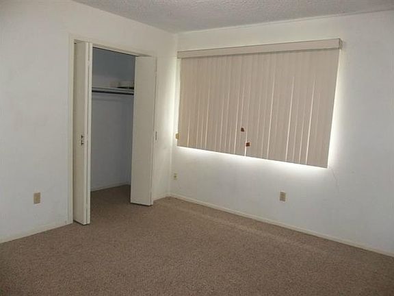 3rd image of 1217 W 3rd Ave