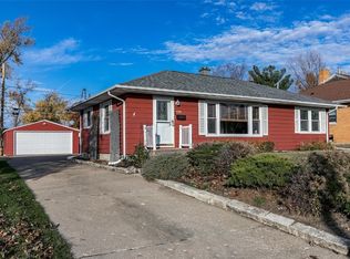 4324 F Ave NE, Cedar Rapids, IA 52402