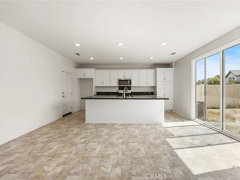 1820 Julie Dr — Photo 7