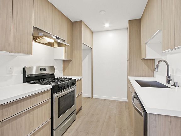 2nd image of 3663 Mentone Ave APT 2