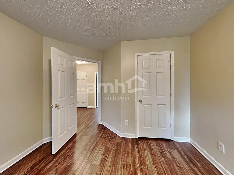 2740 Avalon Meadows Ln — Photo 20