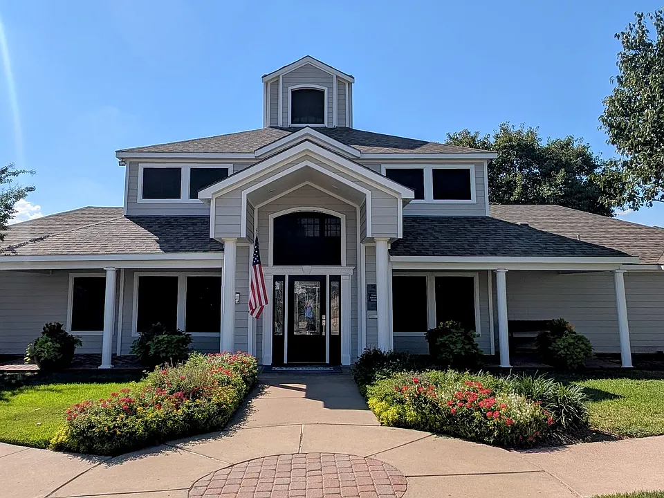 Lakeview Apartments