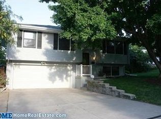 5240 S 37th St, Lincoln, NE 68516
