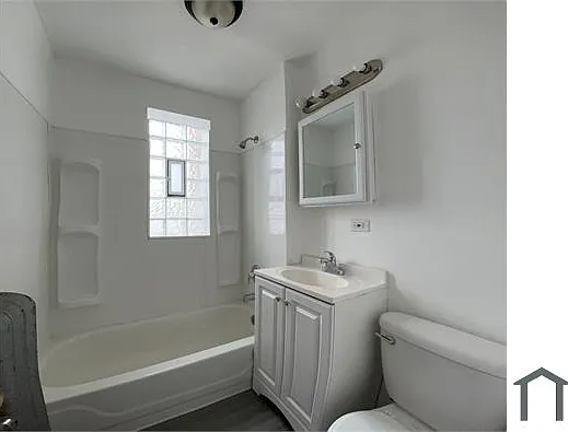 6150 S Langley Ave — Photo 6