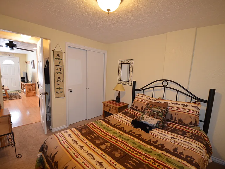9 Yacht Club Tenderfoot St #414 — Photo 8