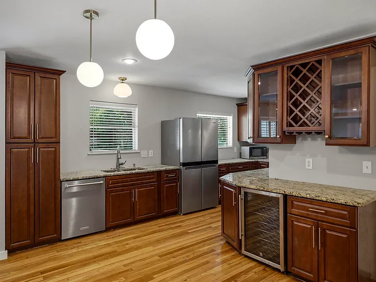 3206 Albin Dr — Photo 15
